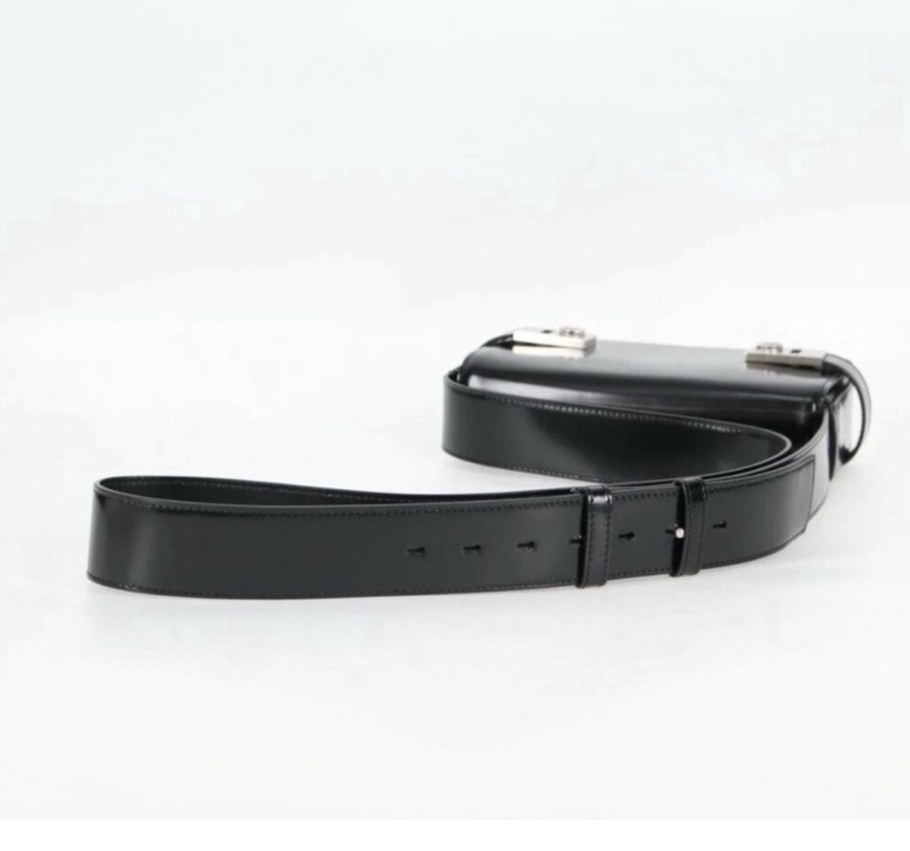 SALVATORE FERRAGAMO Gancini Sholder Bag Patent Leather Black